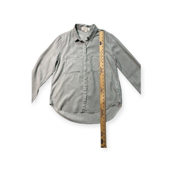 Cloth & Stone Chambray Long Sleeve Button Down - Picture 4 of 7
